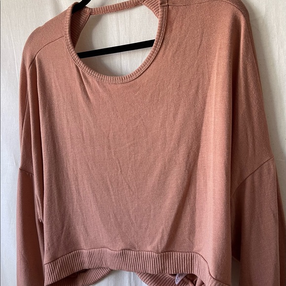 Project Social T Cropped Sweatshirt Batwing Sleeves & Cut-Out Back w/ Twist Hem - Picture 10 of 12